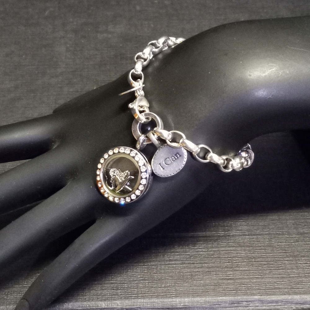 Silver tone Origami Owl Bracelet "I Can" charm tag